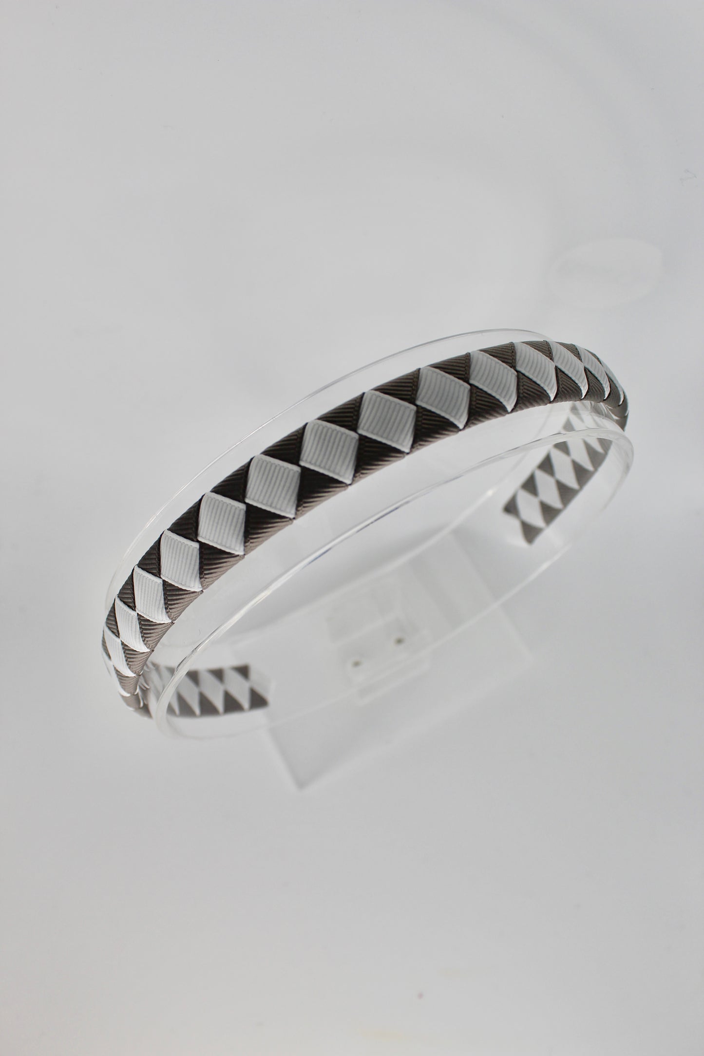 Pleated Metal Grey and White Hair Band