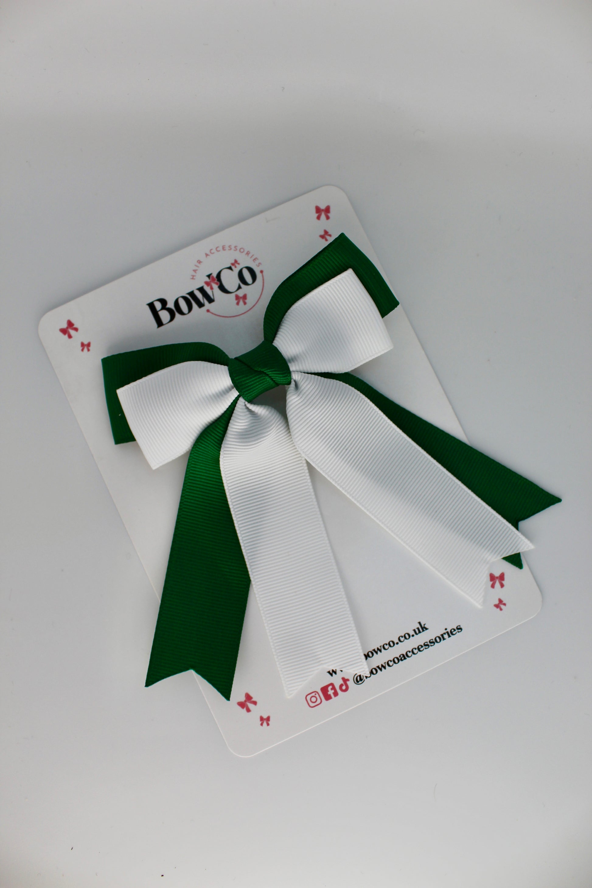 School Green and White Double Ribbon Tail Bow – Clip